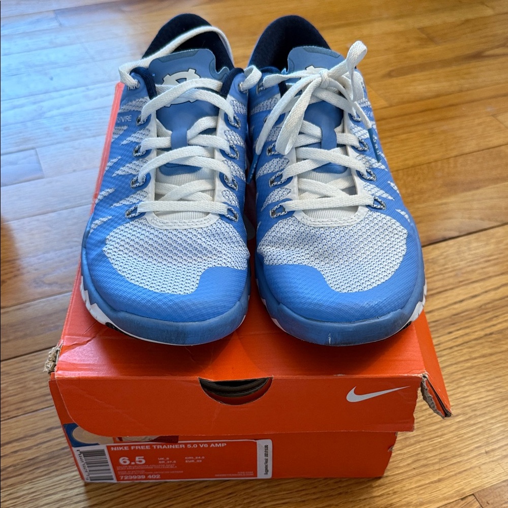 Nike Free Trainer UNC edition size 6.5m